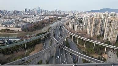 4k航拍南京城市交通视频的预览图